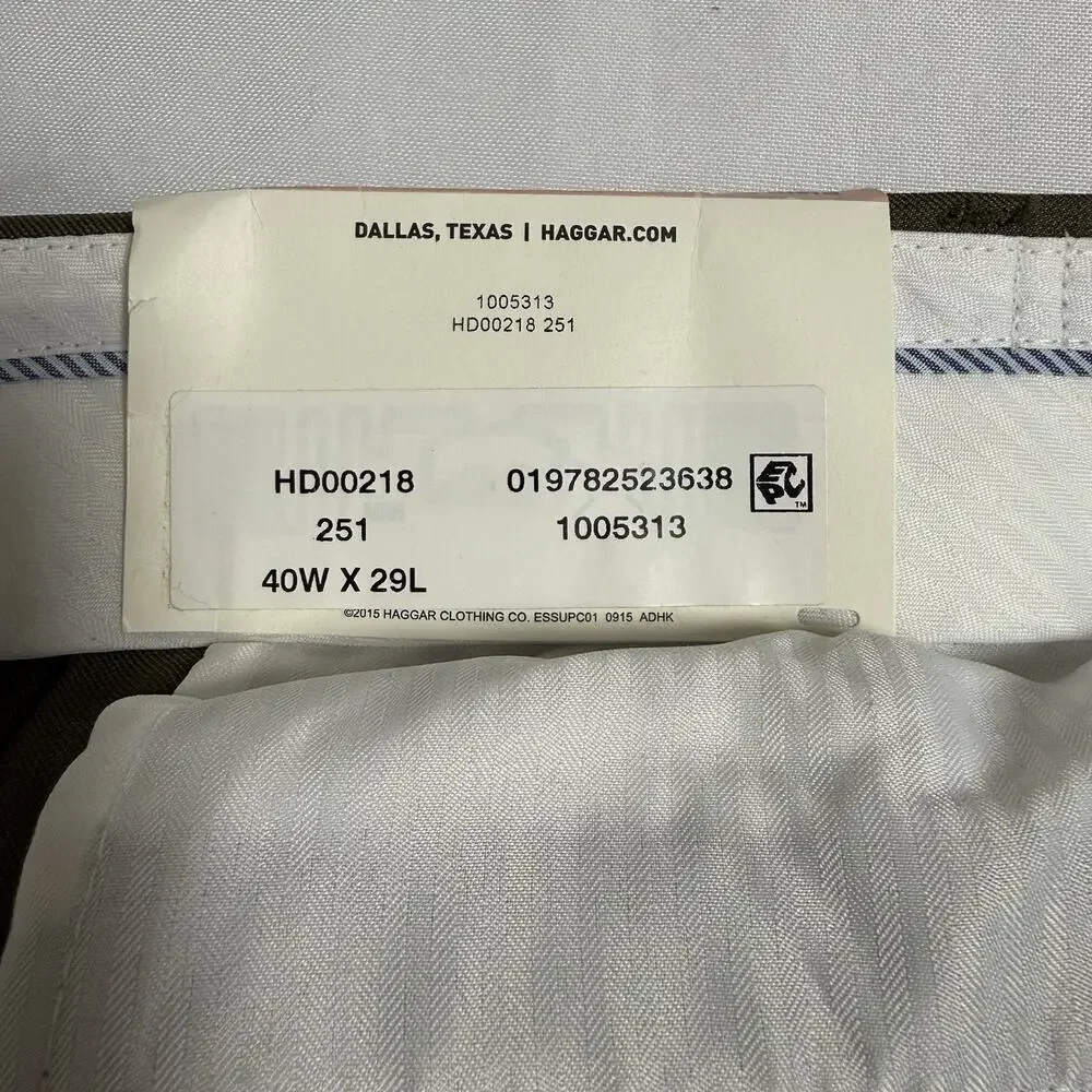 Haggar Men’s E-Clo Dress Pant Classic Fit Khaki Brown Size 40x29 40 No Iron